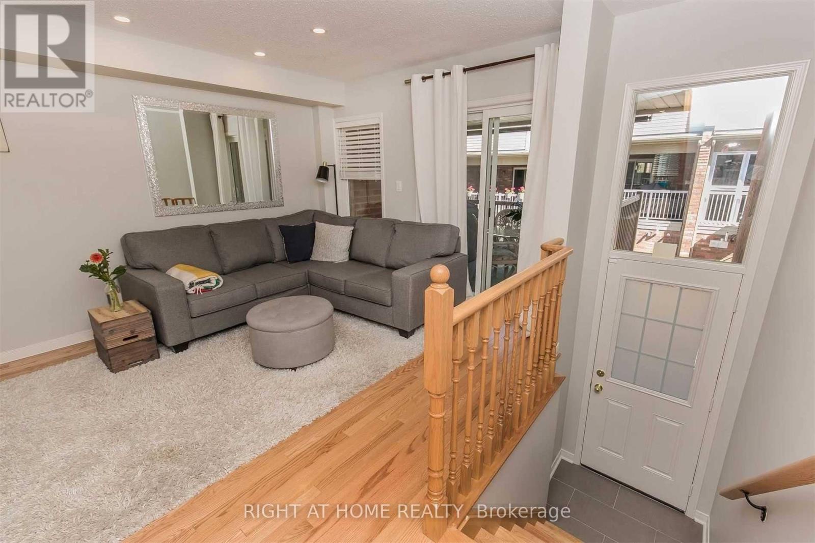 41 Ted Wray Circle, Toronto (downsview-roding-cfb), Ontario