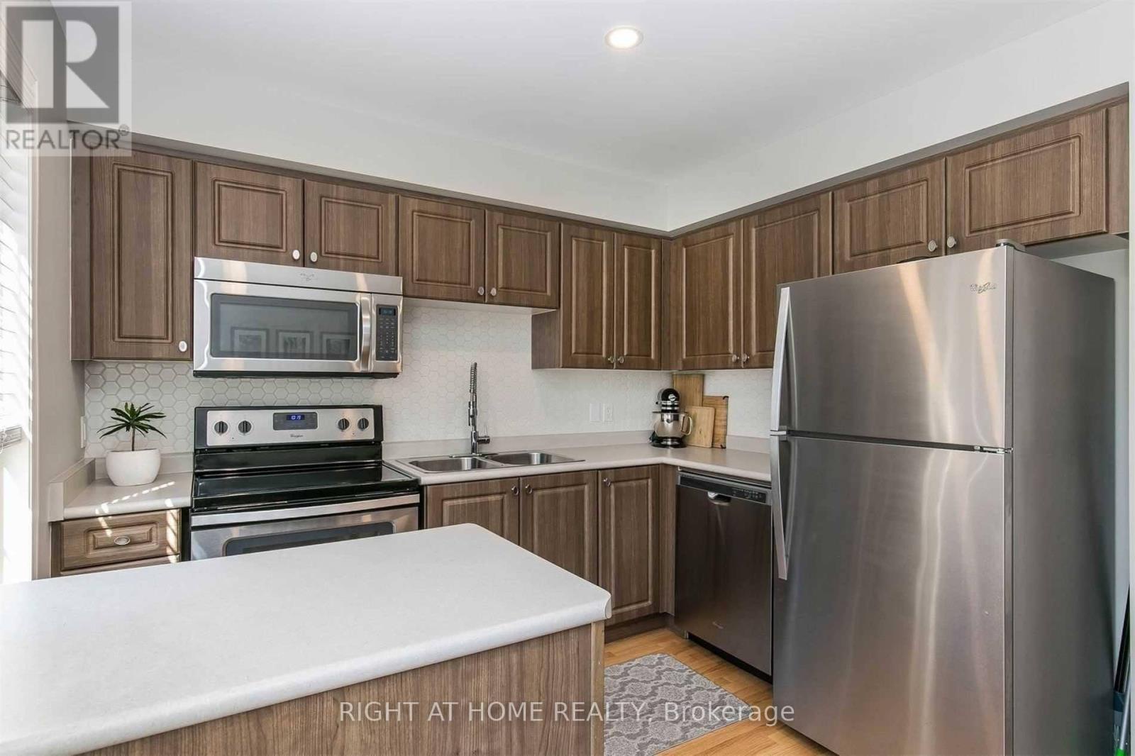 41 Ted Wray Circle, Toronto (downsview-roding-cfb), Ontario