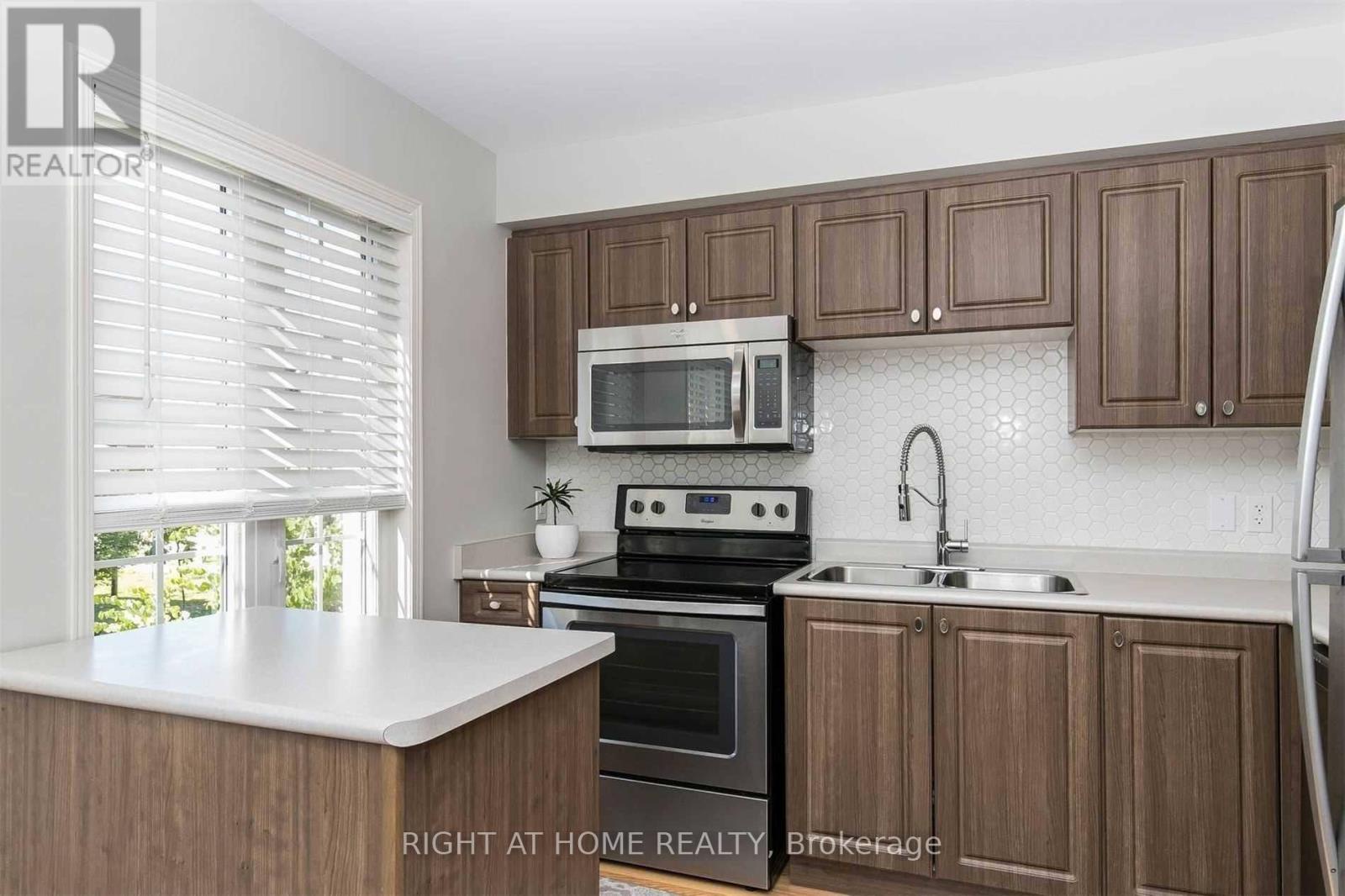 41 Ted Wray Circle, Toronto (downsview-roding-cfb), Ontario