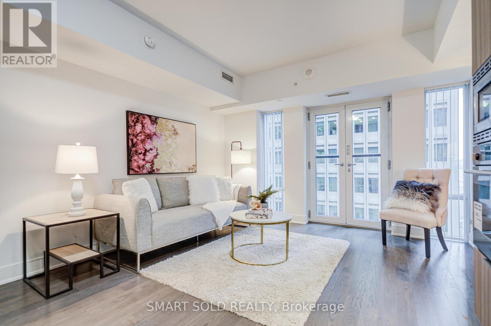 819 - 955 Bay Street, Toronto (bay Street Corridor), Ontario