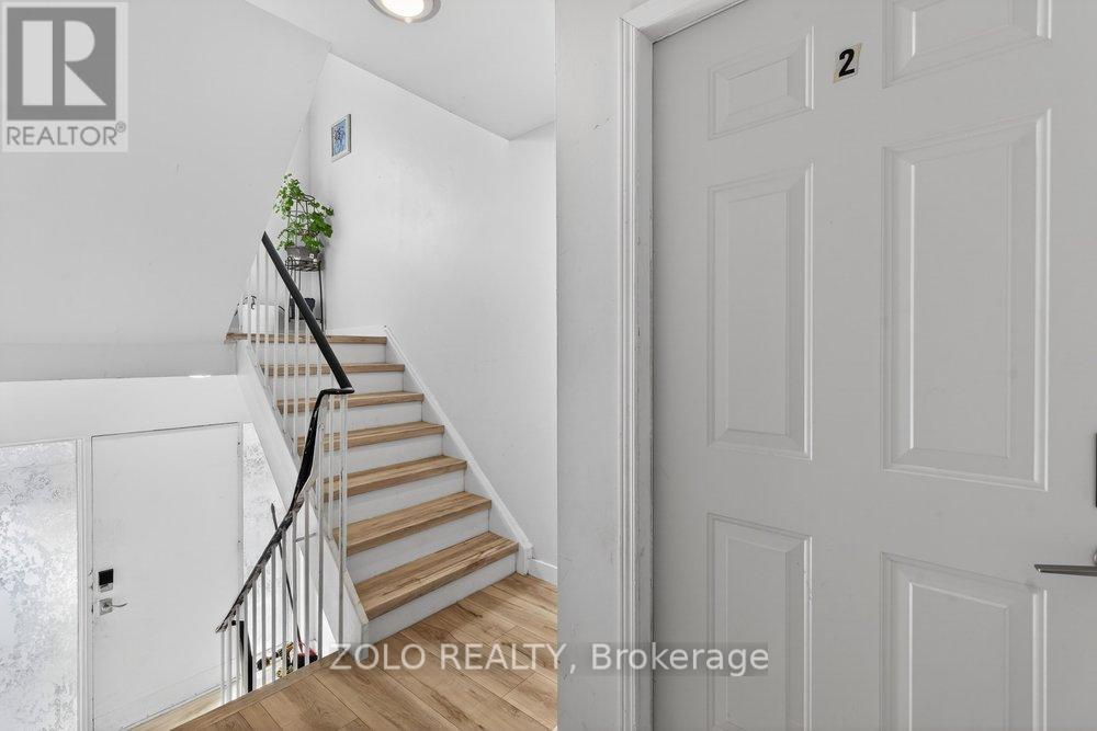 20 Bridesburg Drive, Toronto (kingsview Village-the Westway), Ontario