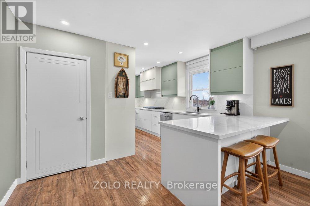 20 Bridesburg Drive, Toronto (kingsview Village-the Westway), Ontario