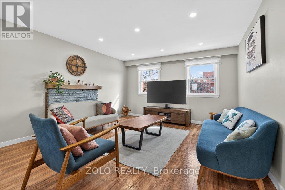 20 Bridesburg Drive, Toronto (kingsview Village-the Westway), Ontario