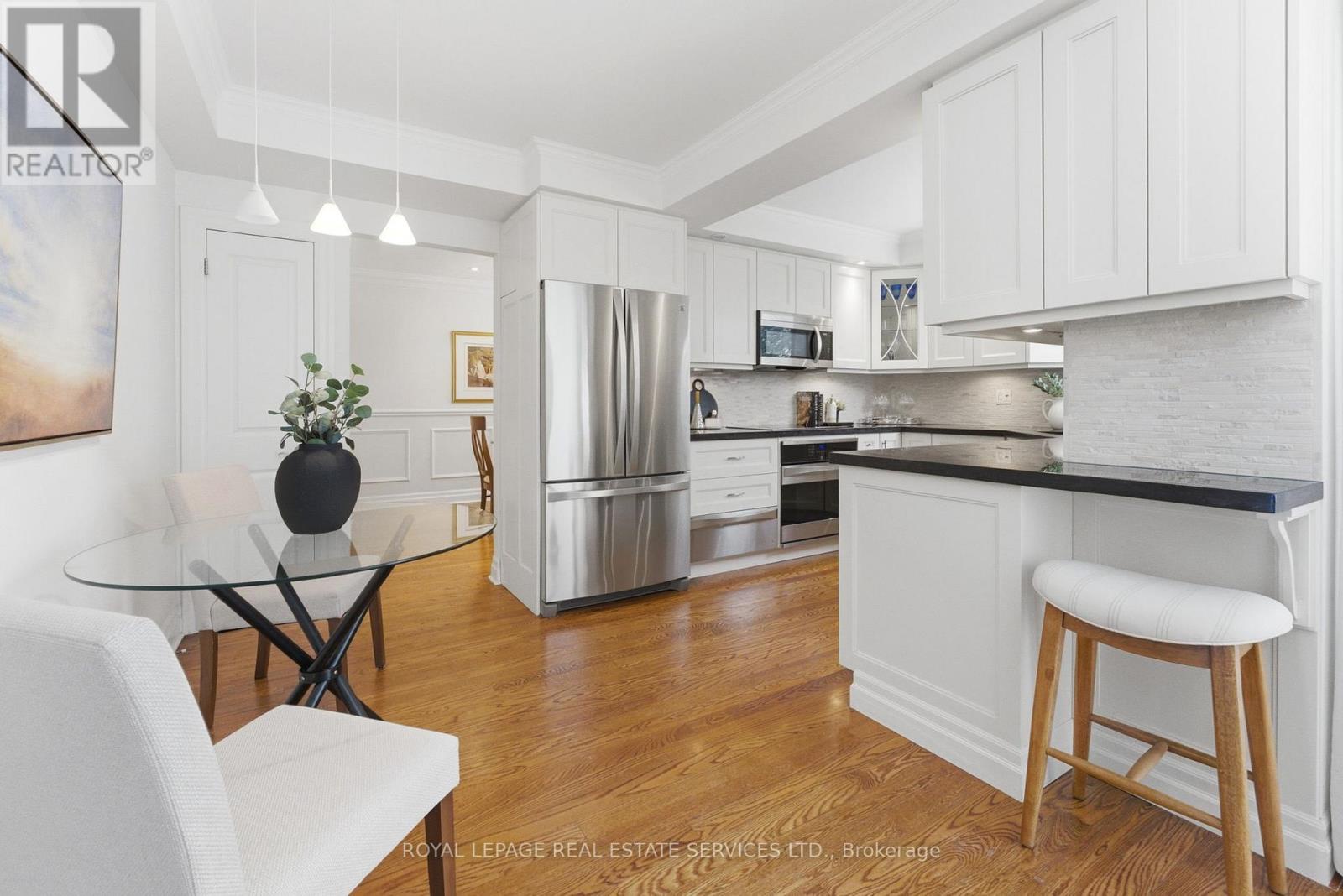 17 Elstree Road, Toronto (edenbridge-humber Valley), Ontario