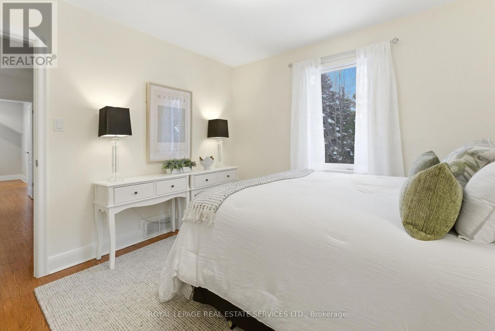 17 Elstree Road, Toronto (edenbridge-humber Valley), Ontario