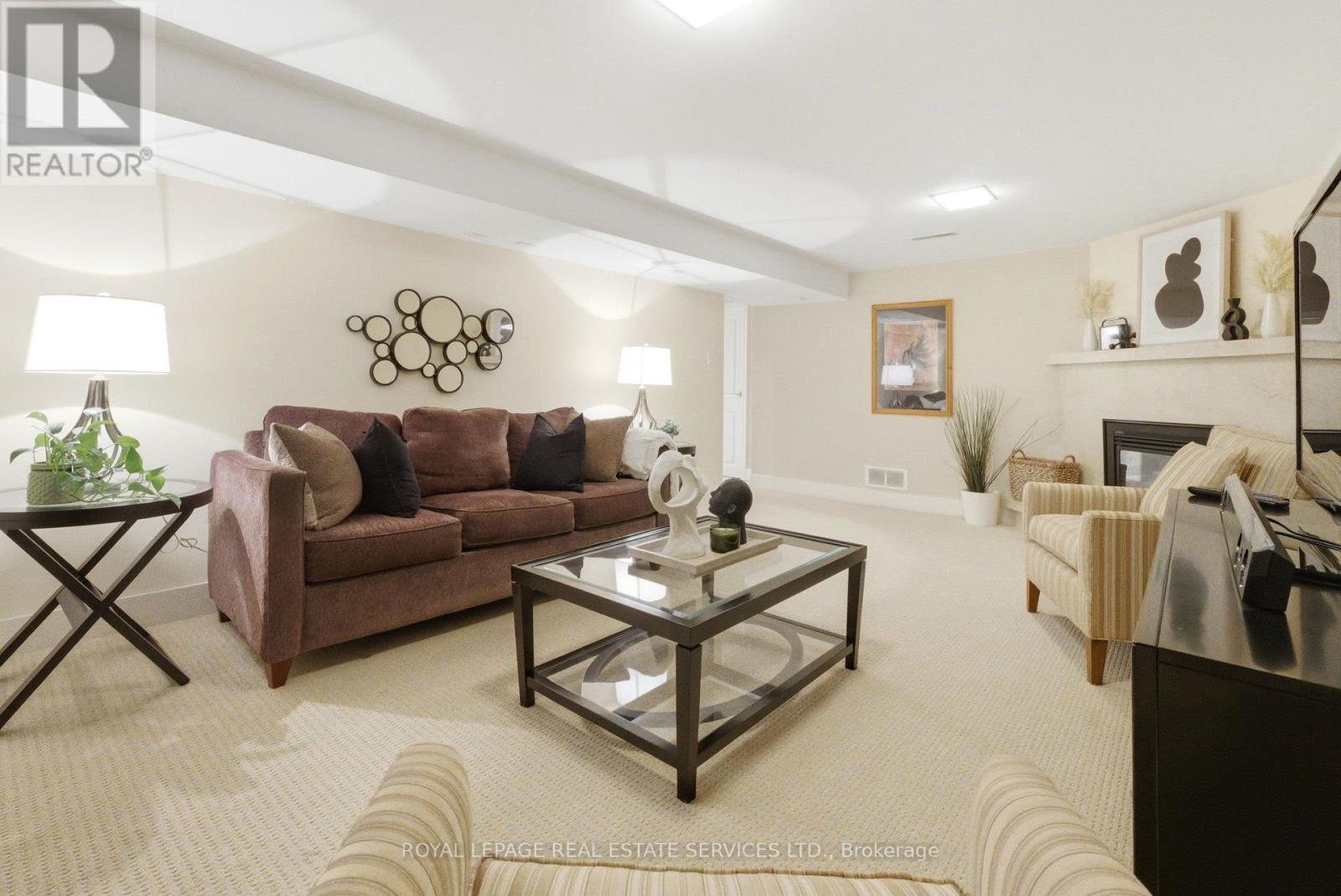 17 Elstree Road, Toronto (edenbridge-humber Valley), Ontario