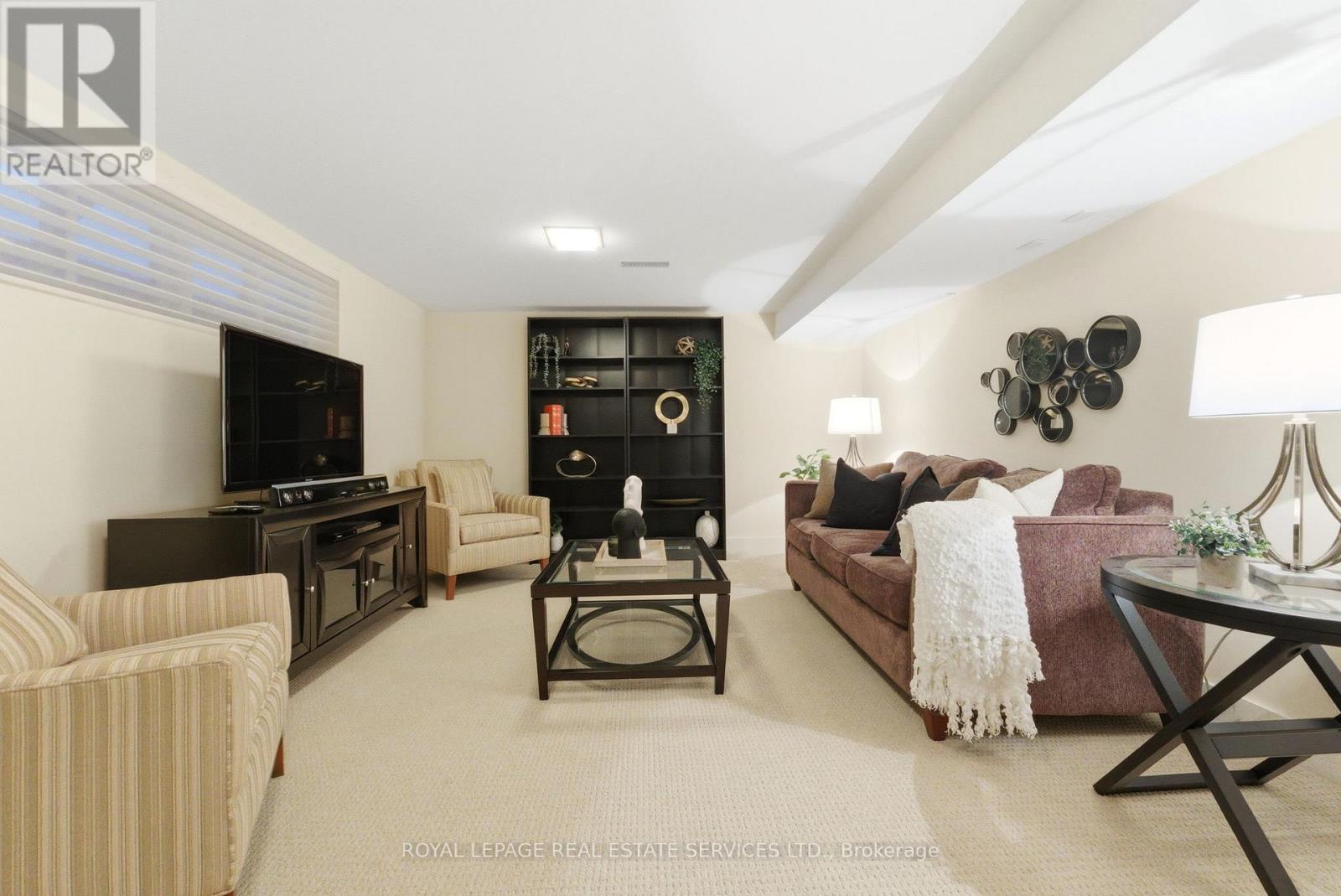 17 Elstree Road, Toronto (edenbridge-humber Valley), Ontario