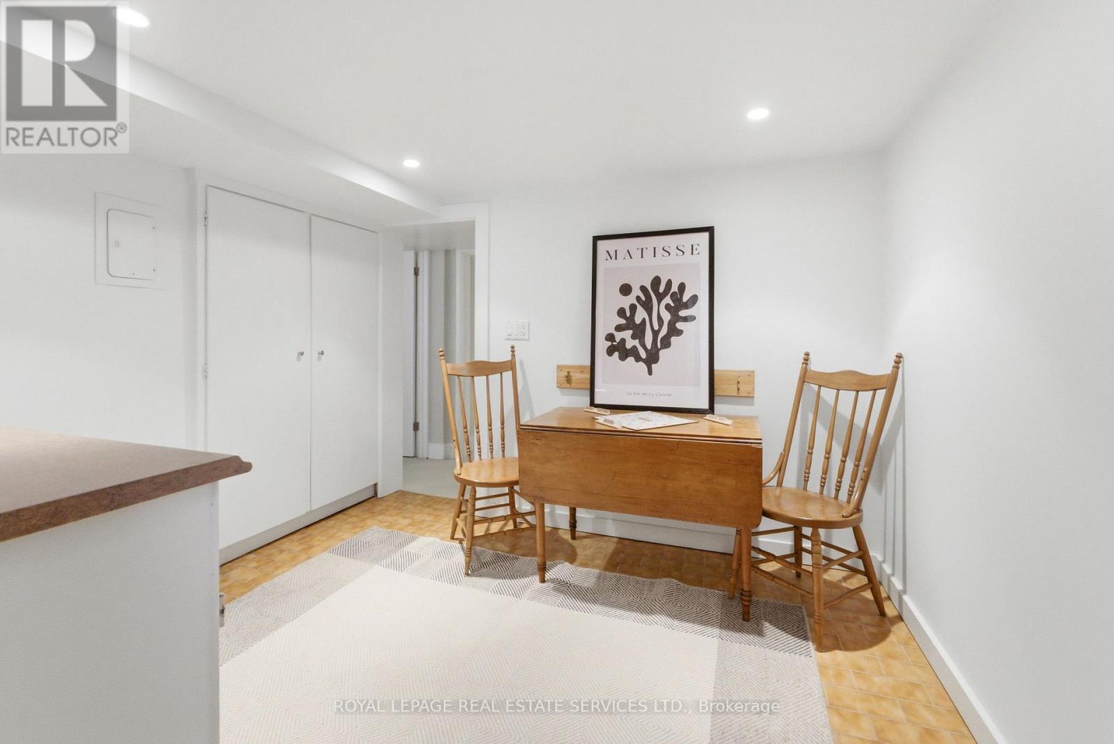 17 Elstree Road, Toronto (edenbridge-humber Valley), Ontario