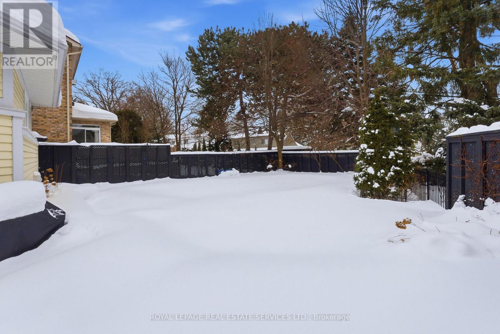 17 Elstree Road, Toronto (edenbridge-humber Valley), Ontario