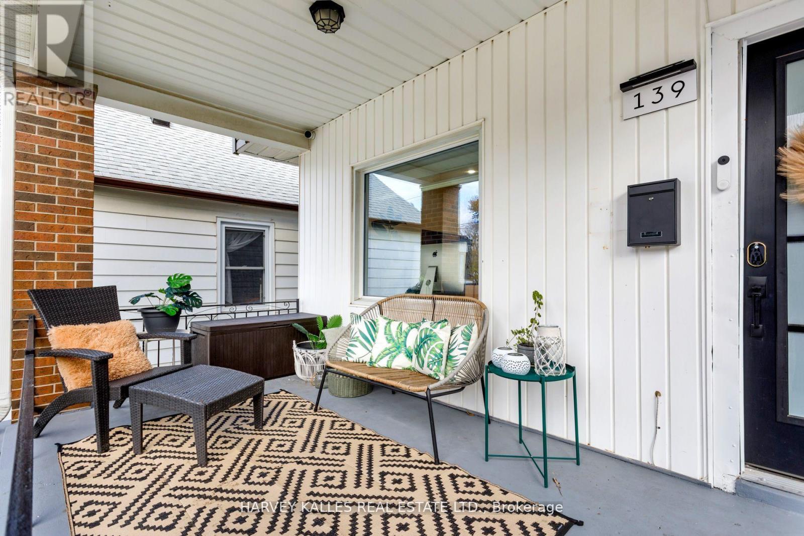 139 King Edward Avenue, Toronto (woodbine-lumsden), Ontario