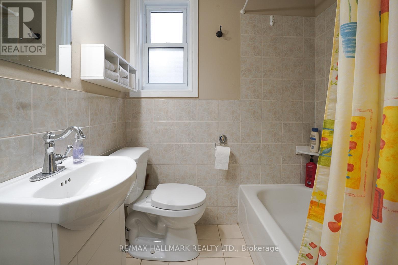 106 Phillip Avenue, Toronto (birchcliffe-cliffside), Ontario