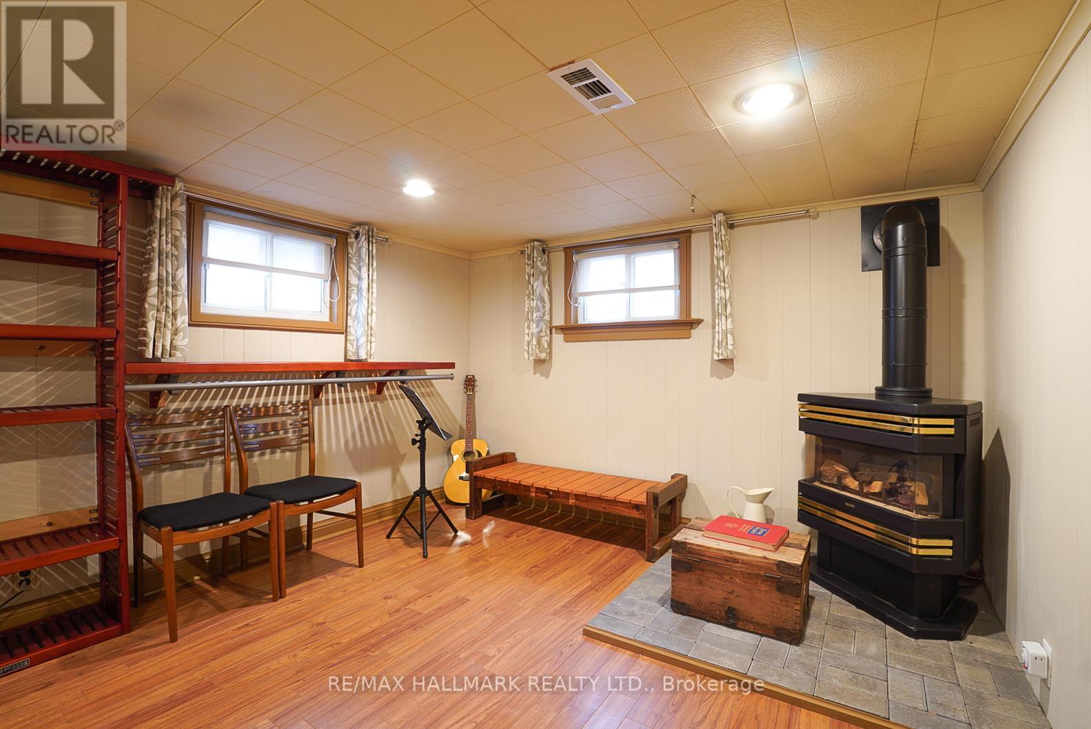 106 Phillip Avenue, Toronto (birchcliffe-cliffside), Ontario