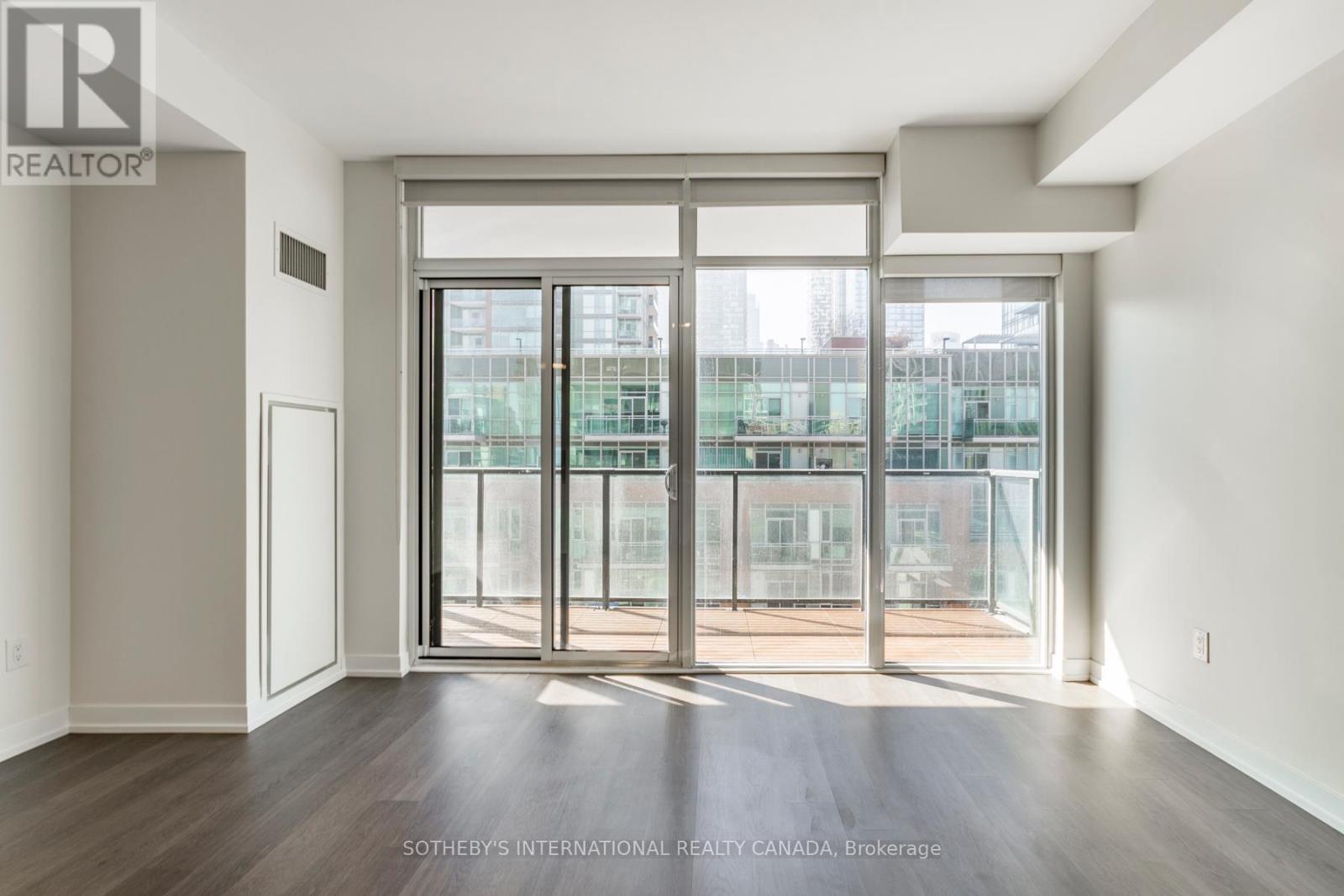 713 - 105 George Street, Toronto (moss Park), Ontario