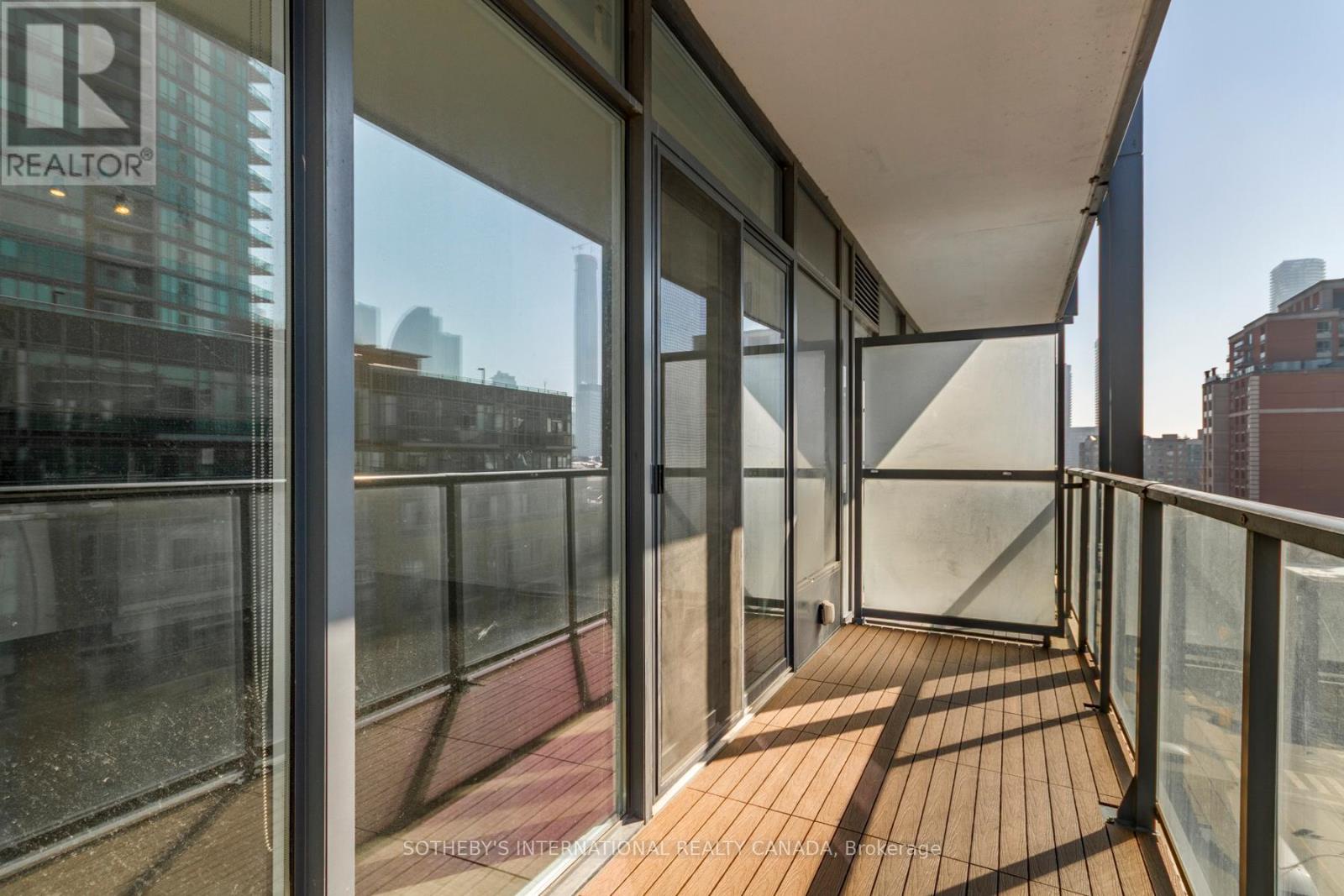 713 - 105 George Street, Toronto (moss Park), Ontario