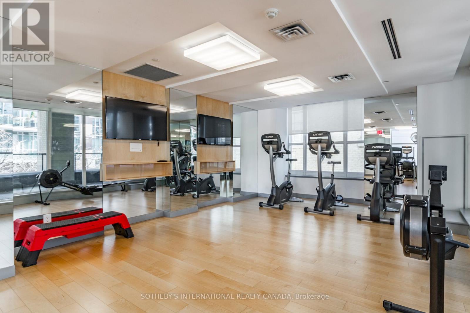 713 - 105 George Street, Toronto (moss Park), Ontario