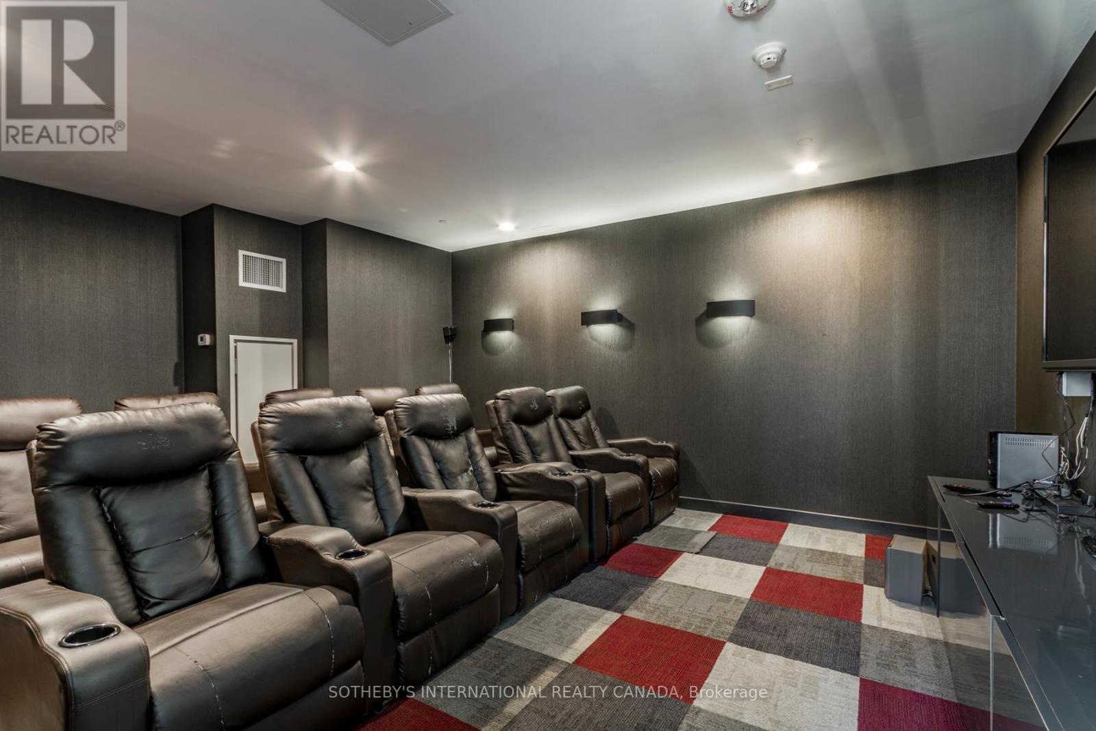 713 - 105 George Street, Toronto (moss Park), Ontario