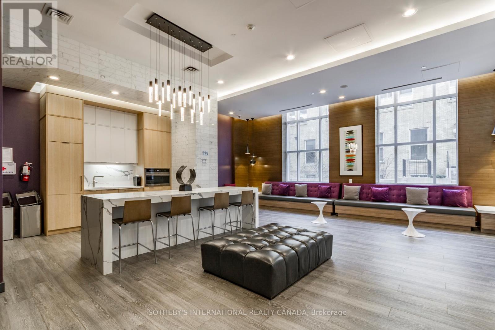 713 - 105 George Street, Toronto (moss Park), Ontario