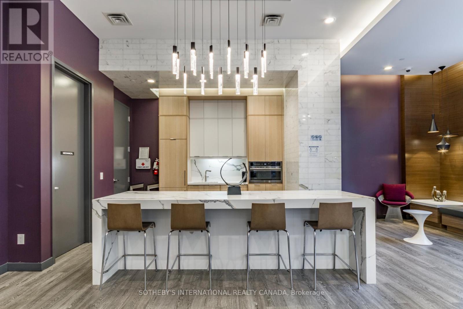 713 - 105 George Street, Toronto (moss Park), Ontario