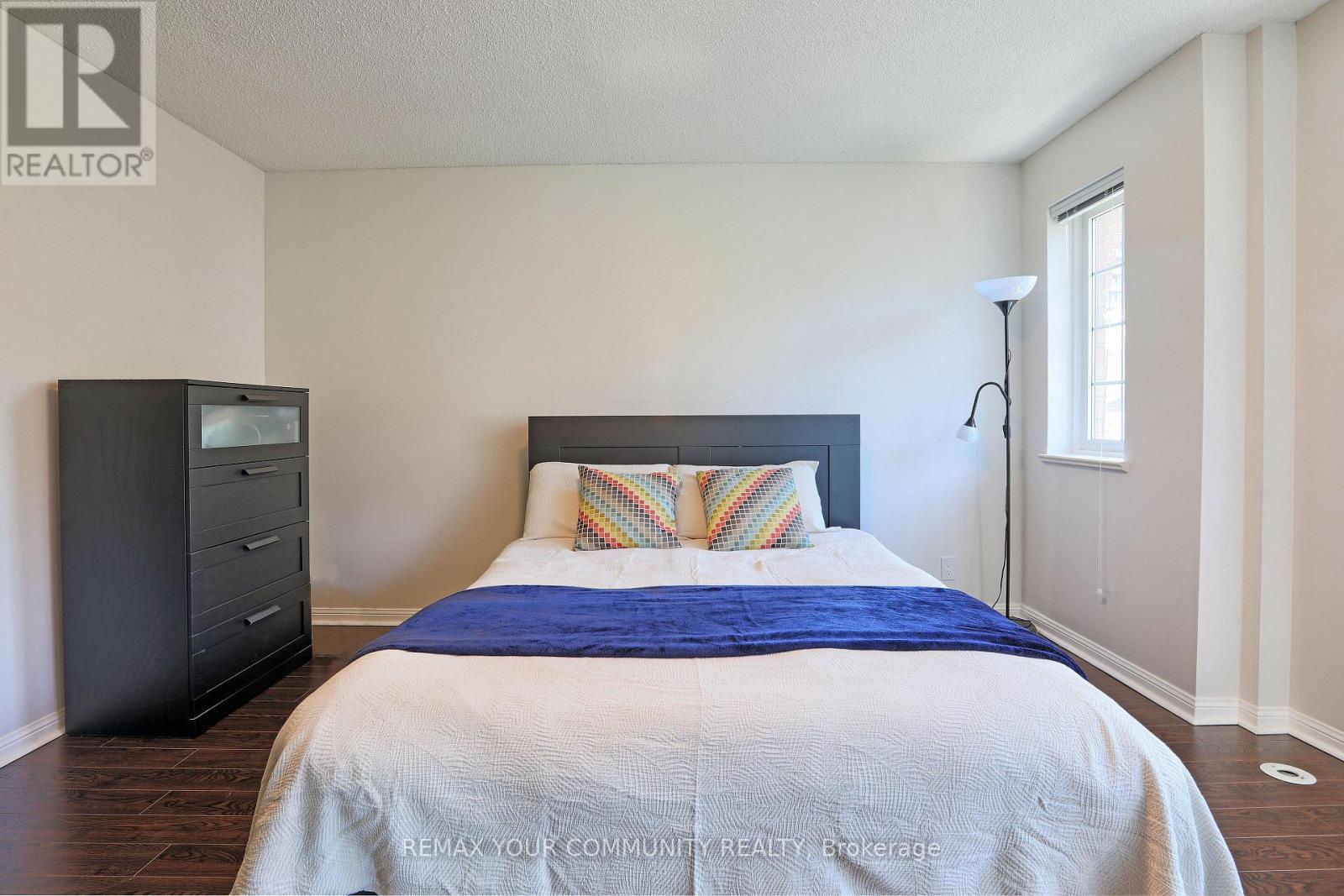 1213 - 28 Sommerset Way, Toronto (willowdale East), Ontario