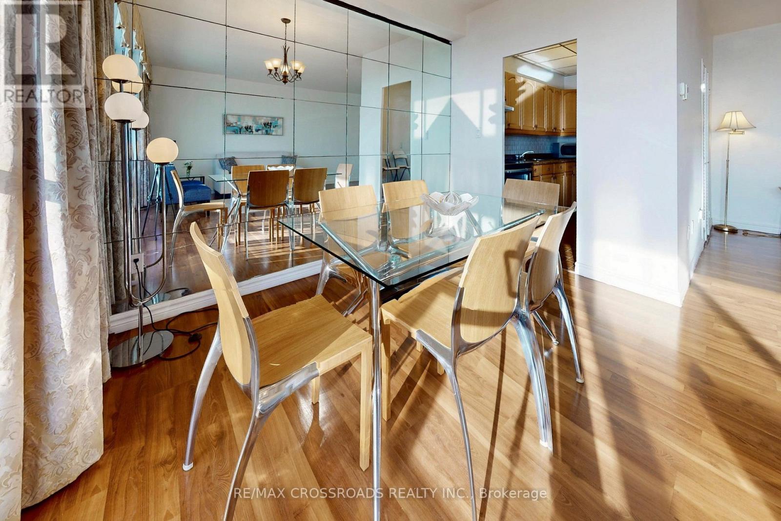 Ph18 - 5 Massey Square, Toronto (crescent Town), Ontario