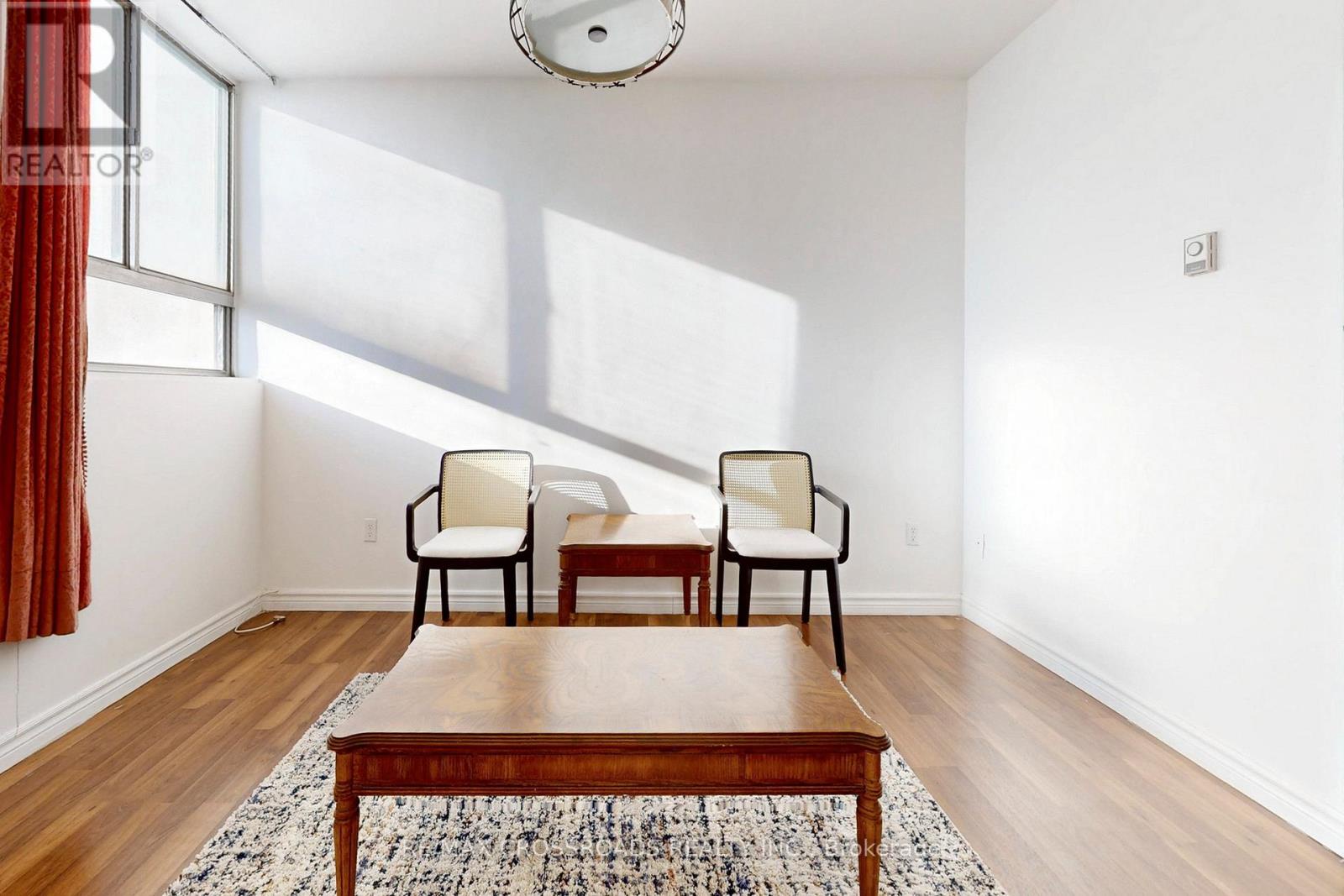 Ph18 - 5 Massey Square, Toronto (crescent Town), Ontario