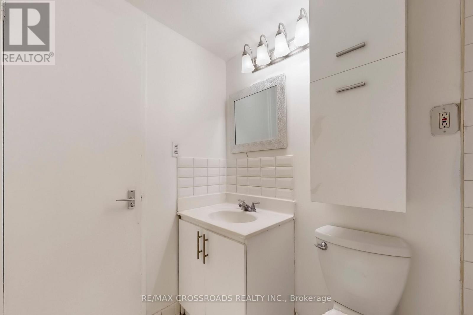 Ph18 - 5 Massey Square, Toronto (crescent Town), Ontario