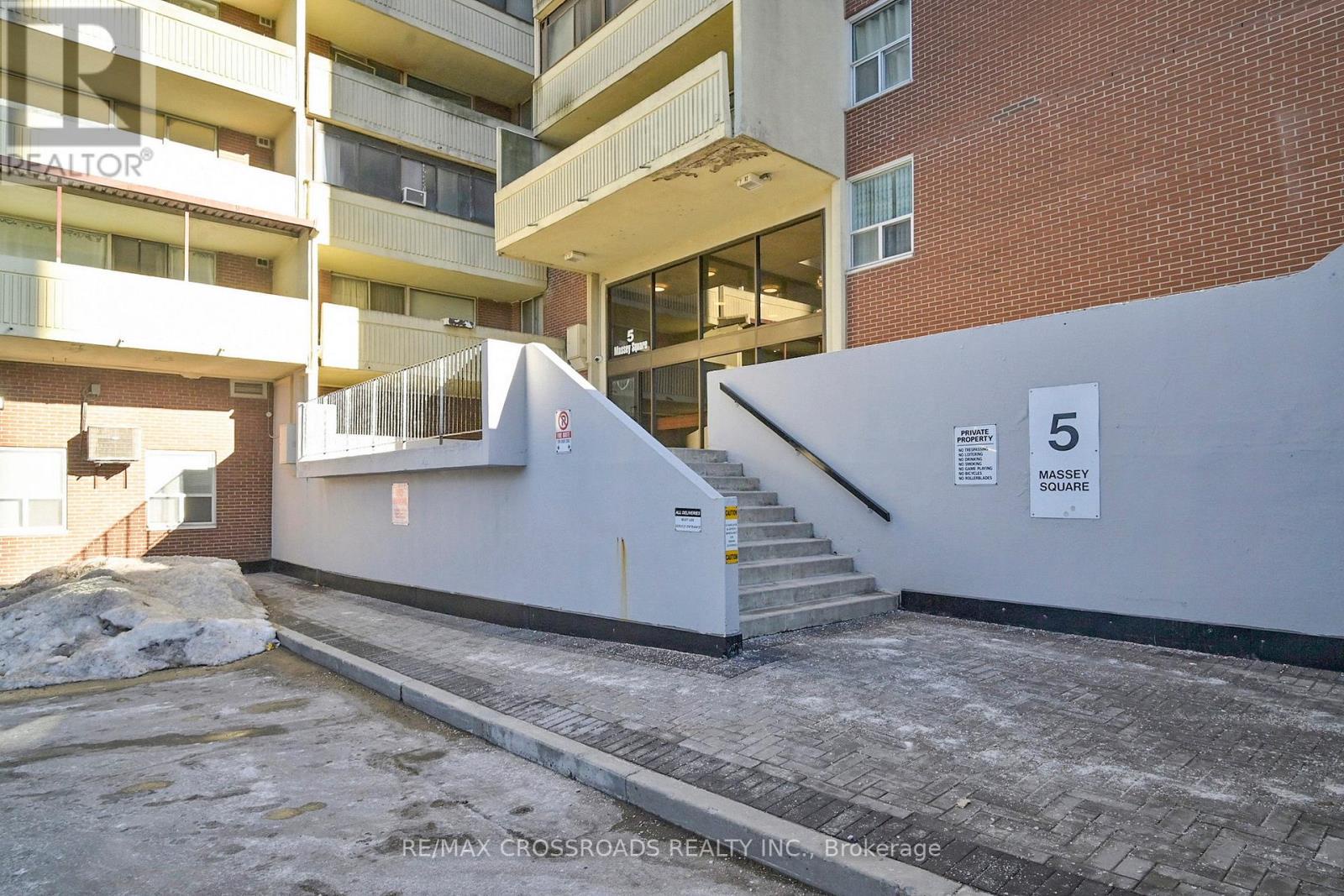 Ph18 - 5 Massey Square, Toronto (crescent Town), Ontario