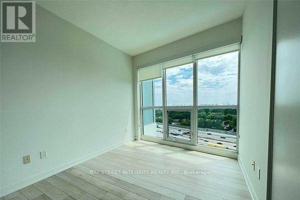 303 - 117 Mcmahon Drive, Toronto (bayview Village), Ontario