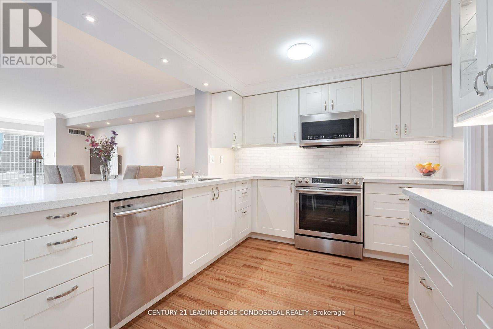 2106 - 33 University Avenue, Toronto (bay Street Corridor), Ontario