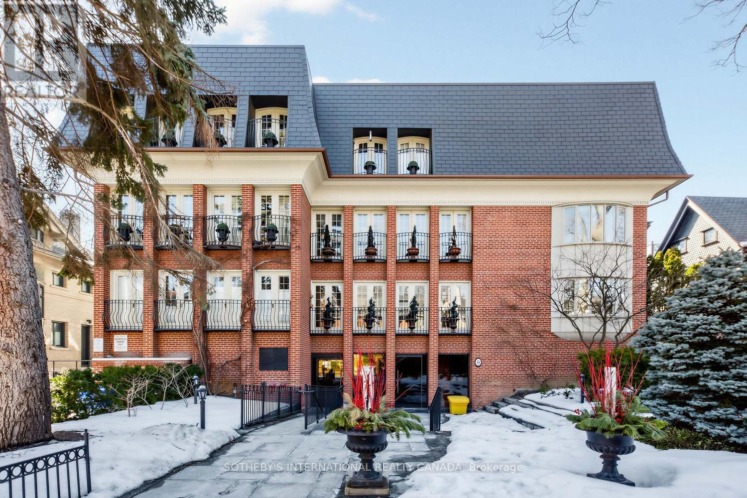 202 - 8 Hawthorn Avenue, Toronto (rosedale-moore Park), Ontario