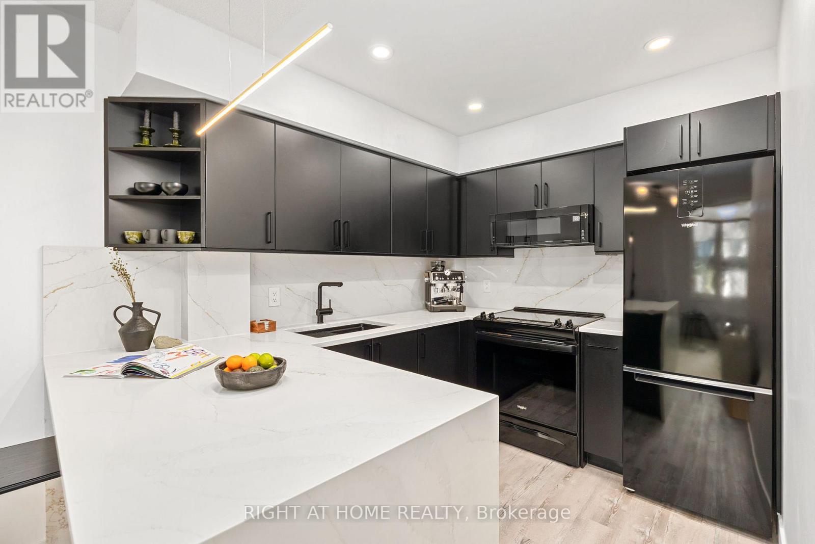 4304 - 43 Sudbury Street, Toronto (niagara), Ontario