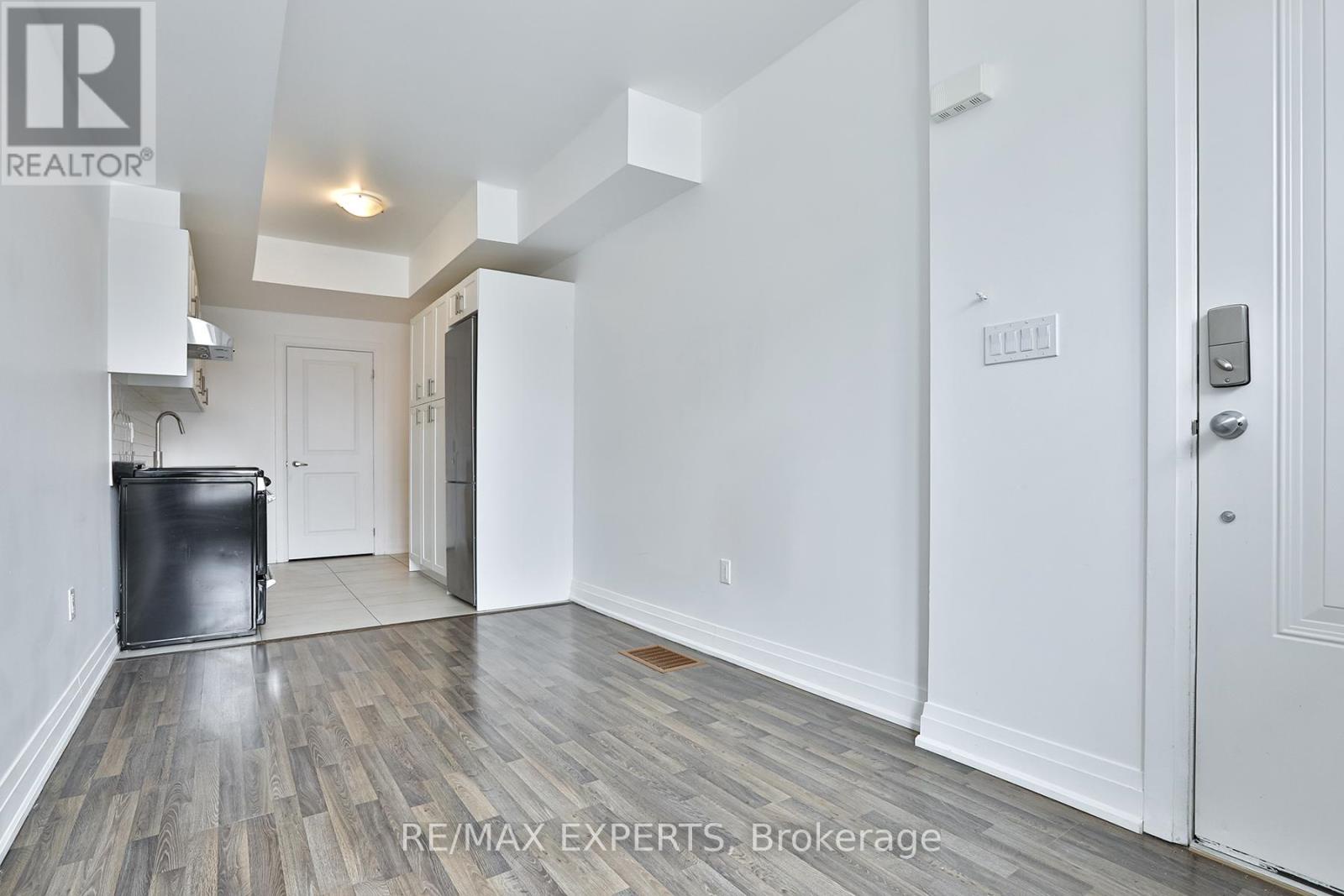 57 Creekbank Road, Toronto (rustic), Ontario