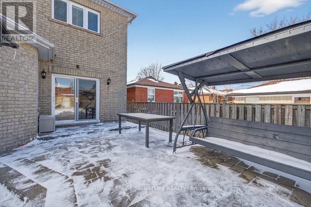 27 Cleta Drive, Toronto (kennedy Park), Ontario