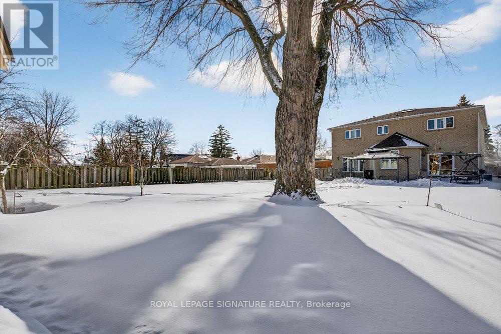 27 Cleta Drive, Toronto (kennedy Park), Ontario