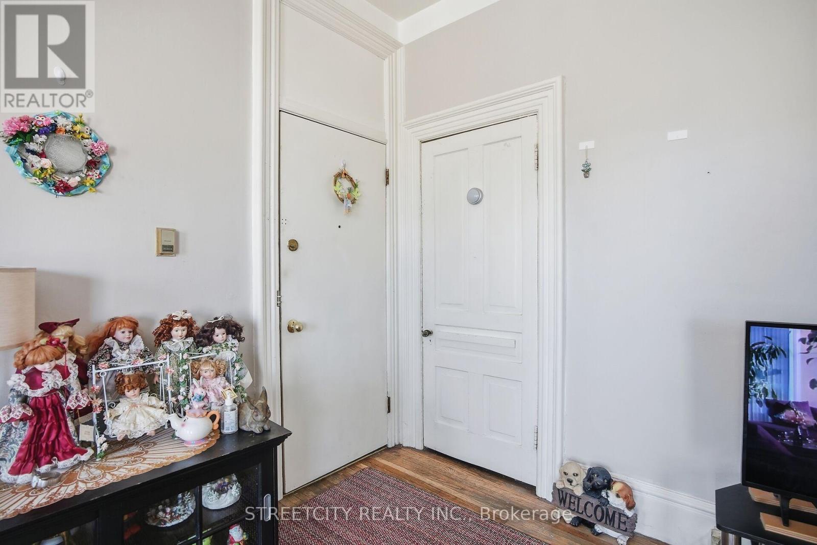 82 Wellington Street, St. Thomas, Ontario