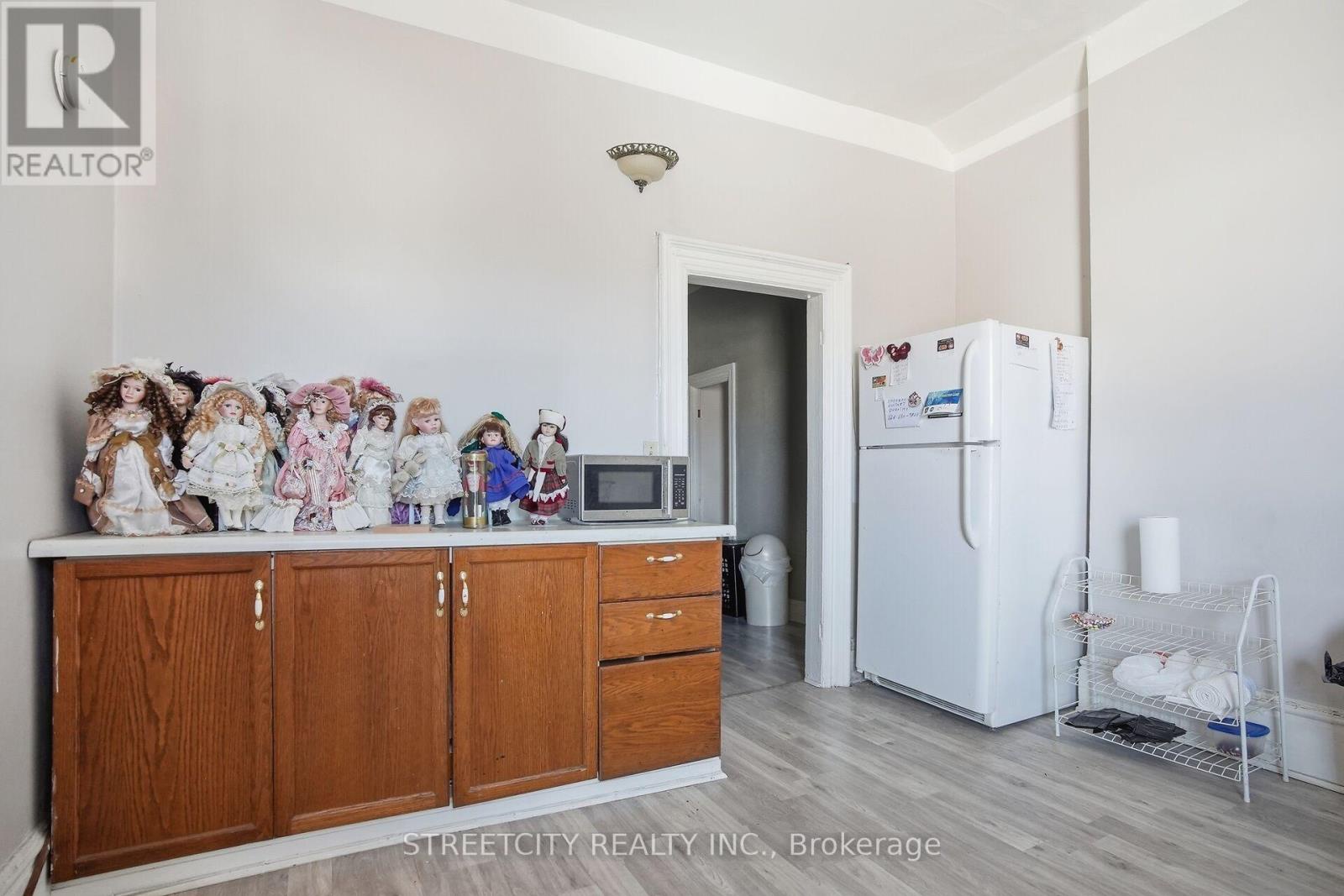 82 Wellington Street, St. Thomas, Ontario