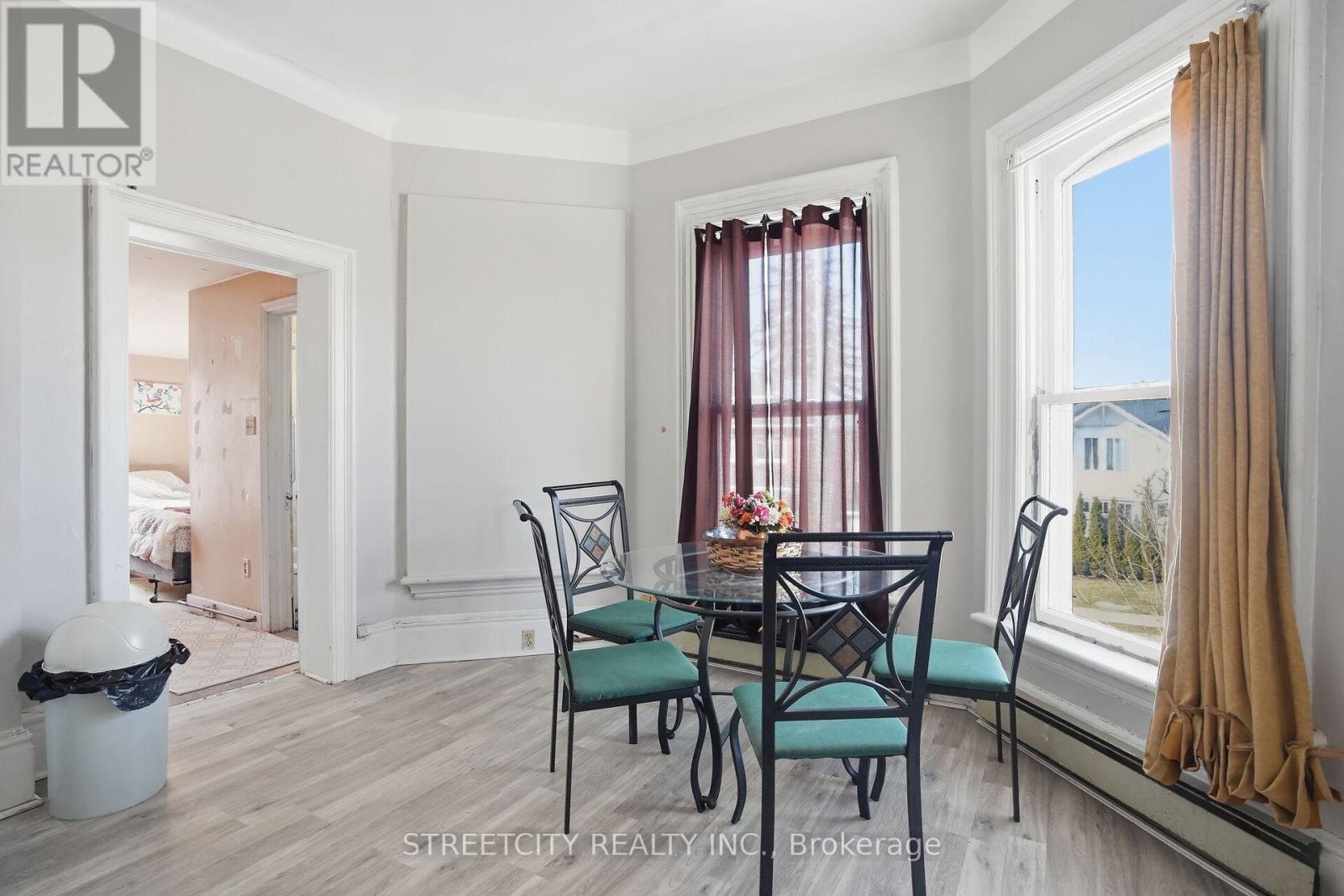 82 Wellington Street, St. Thomas, Ontario