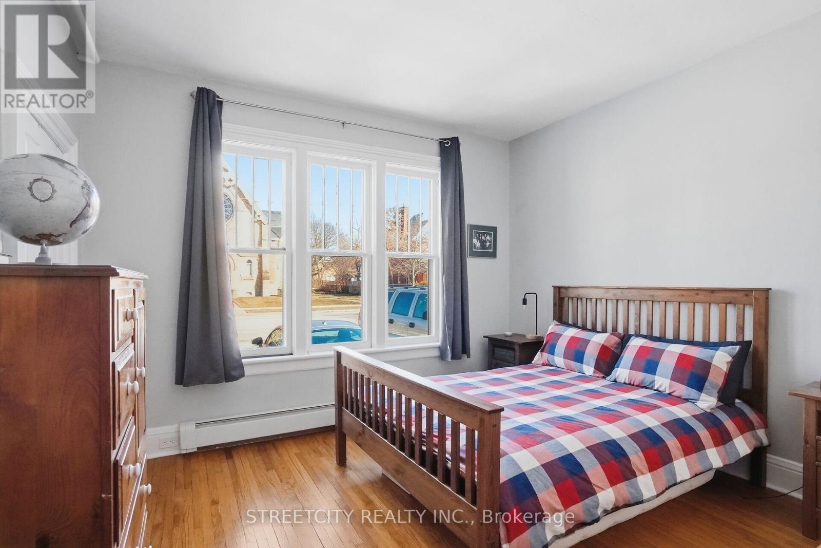 82 Wellington Street, St. Thomas, Ontario