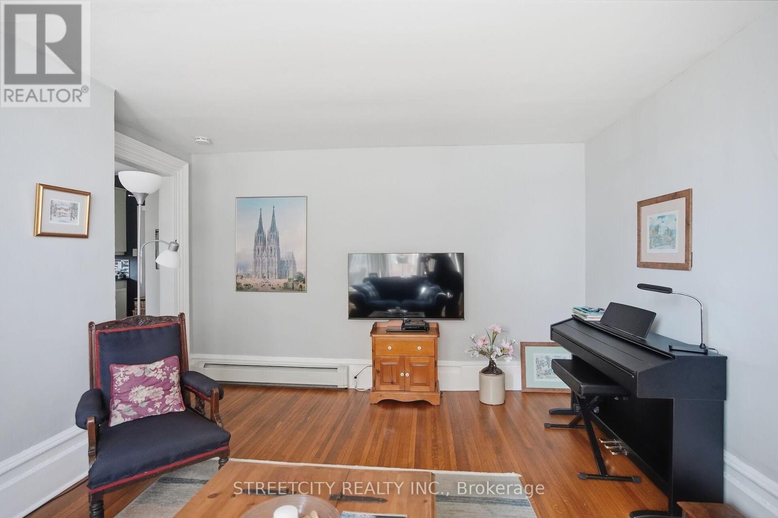 82 Wellington Street, St. Thomas, Ontario