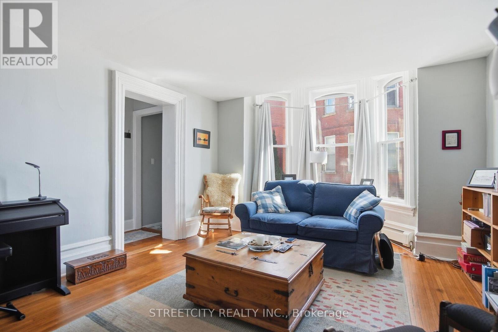 82 Wellington Street, St. Thomas, Ontario