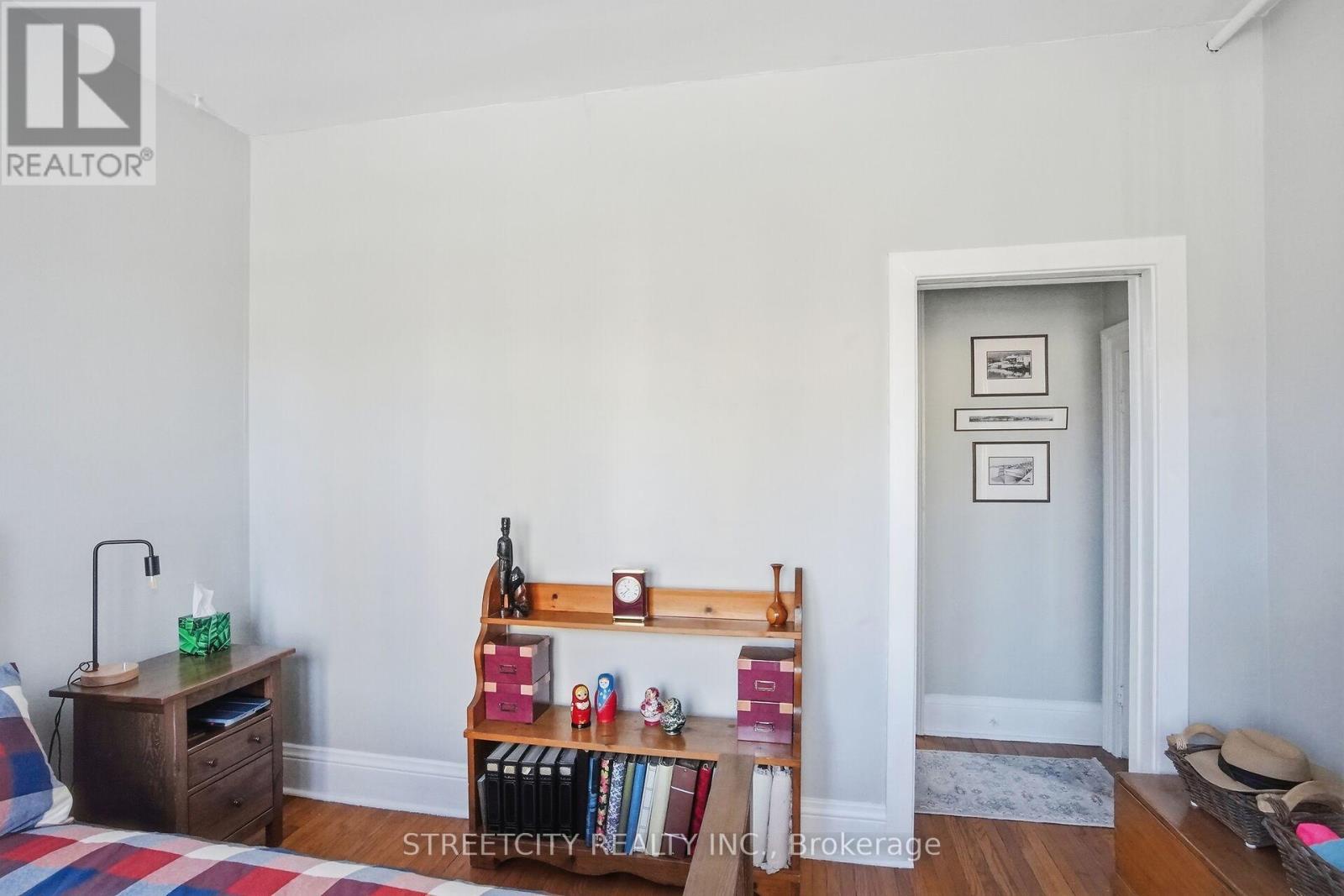 82 Wellington Street, St. Thomas, Ontario