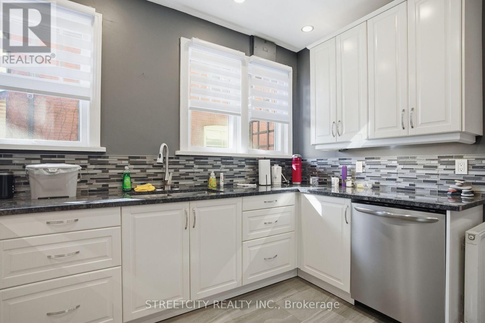 82 Wellington Street, St. Thomas, Ontario