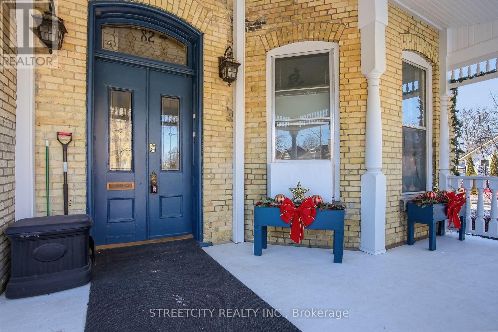 82 Wellington Street, St. Thomas, Ontario