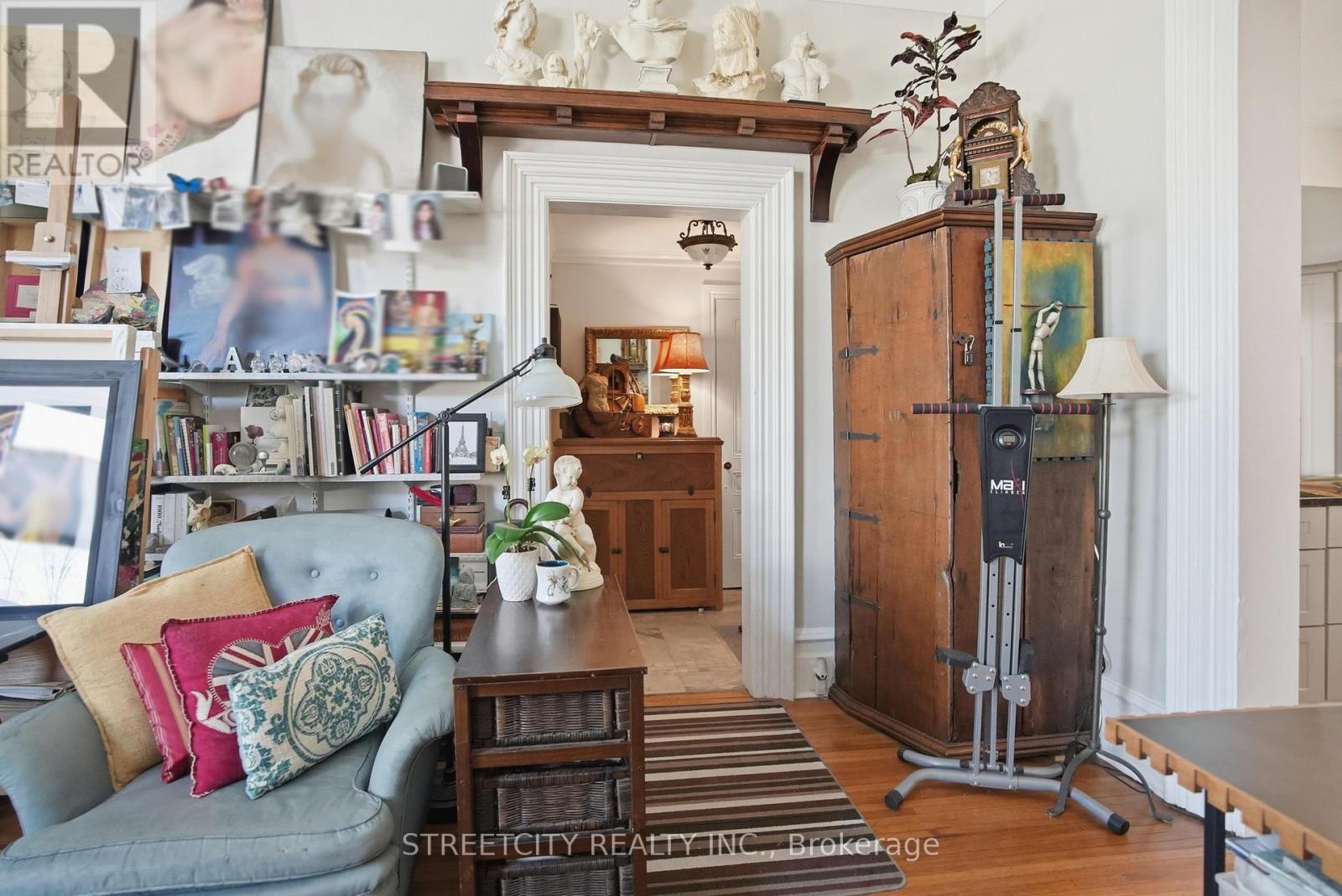 82 Wellington Street, St. Thomas, Ontario