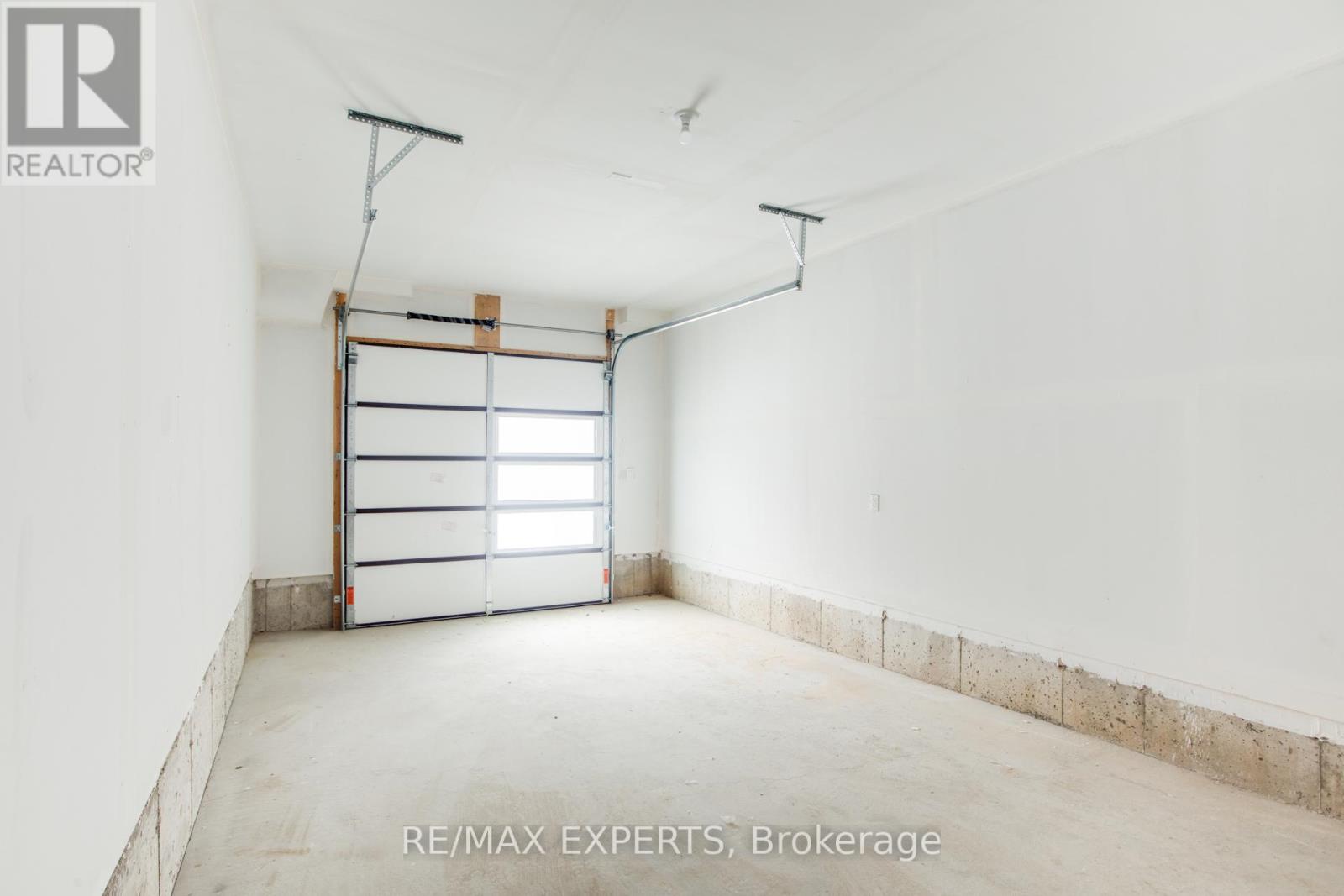 57 Creekbank Road, Toronto (rustic), Ontario