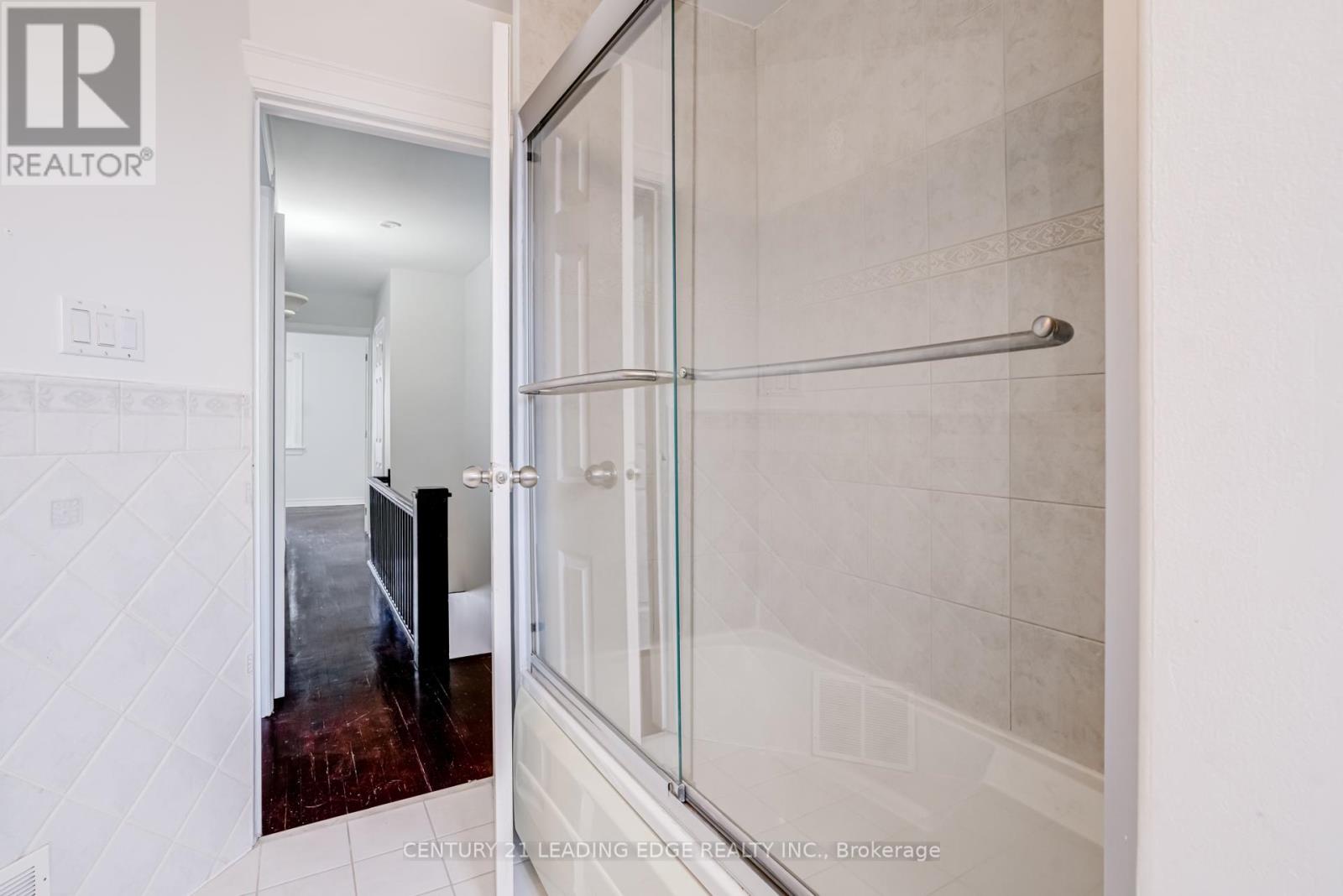 12 Innes Avenue, Toronto (corso Italia-davenport), Ontario