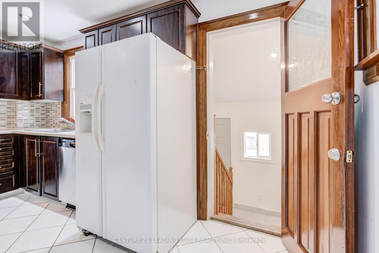 12 Innes Avenue, Toronto (corso Italia-davenport), Ontario