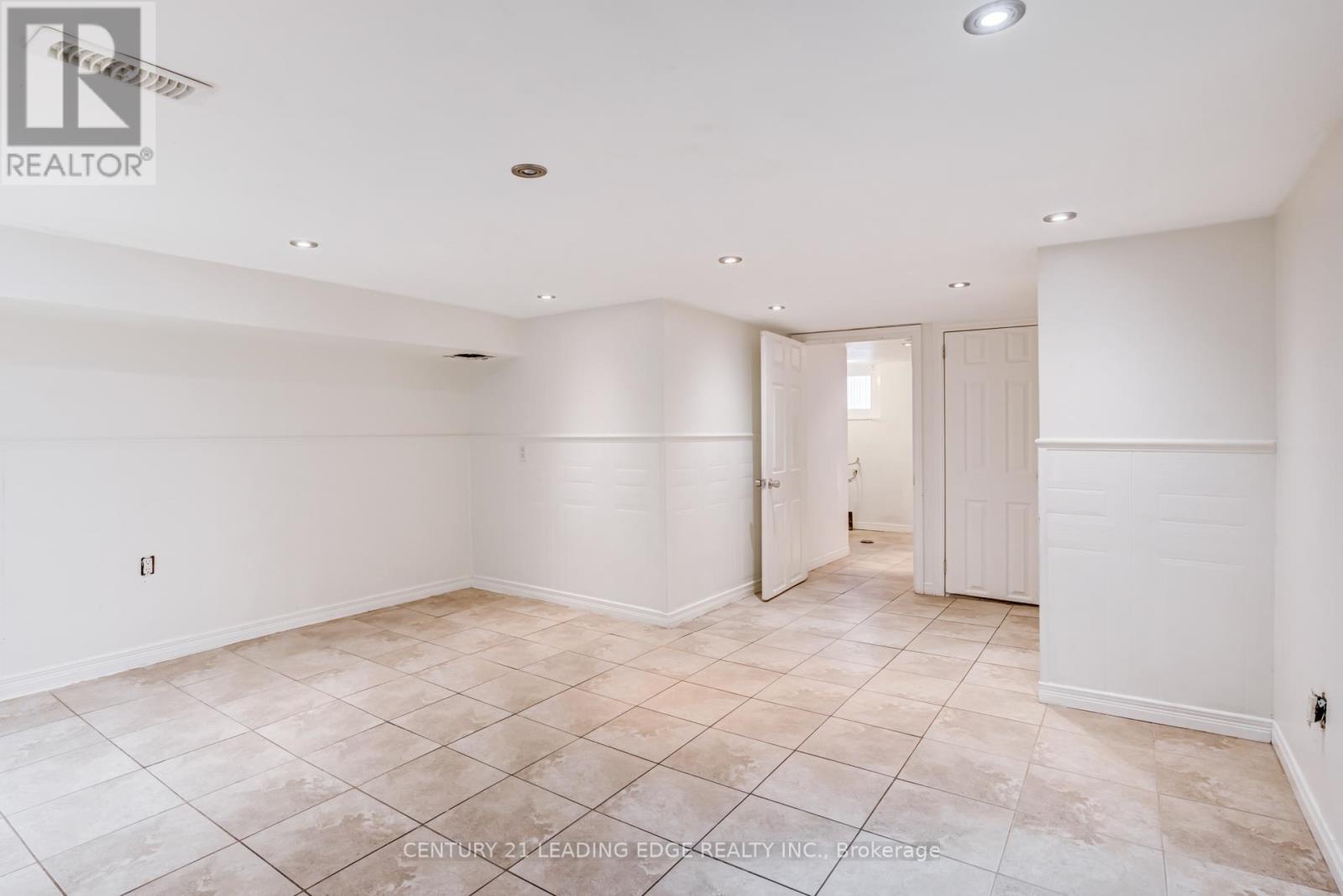 12 Innes Avenue, Toronto (corso Italia-davenport), Ontario