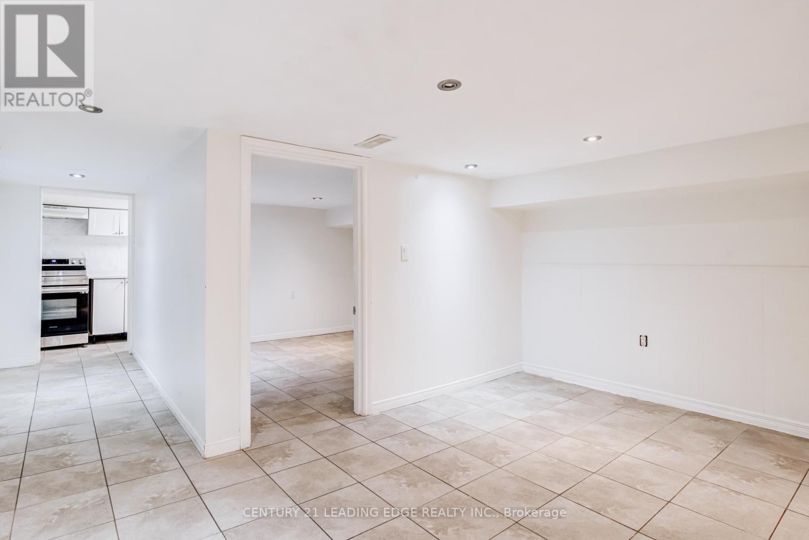 12 Innes Avenue, Toronto (corso Italia-davenport), Ontario