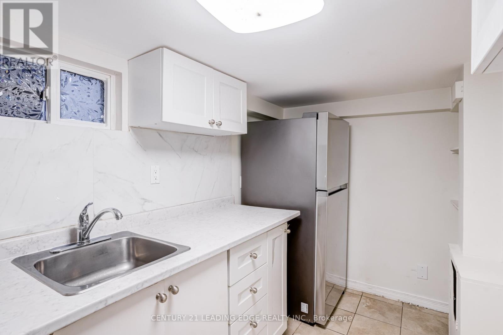 12 Innes Avenue, Toronto (corso Italia-davenport), Ontario